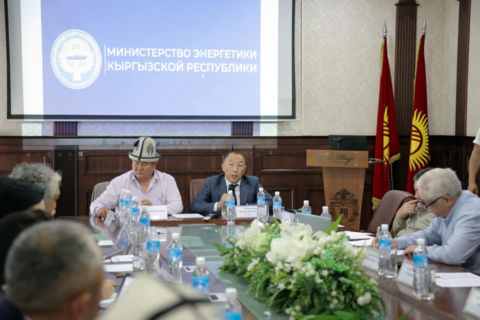 Кыргызстан в этом году сэкономит $32 млн на импорте угля, дав преимущество Кара-Кече — Бекмурзаев