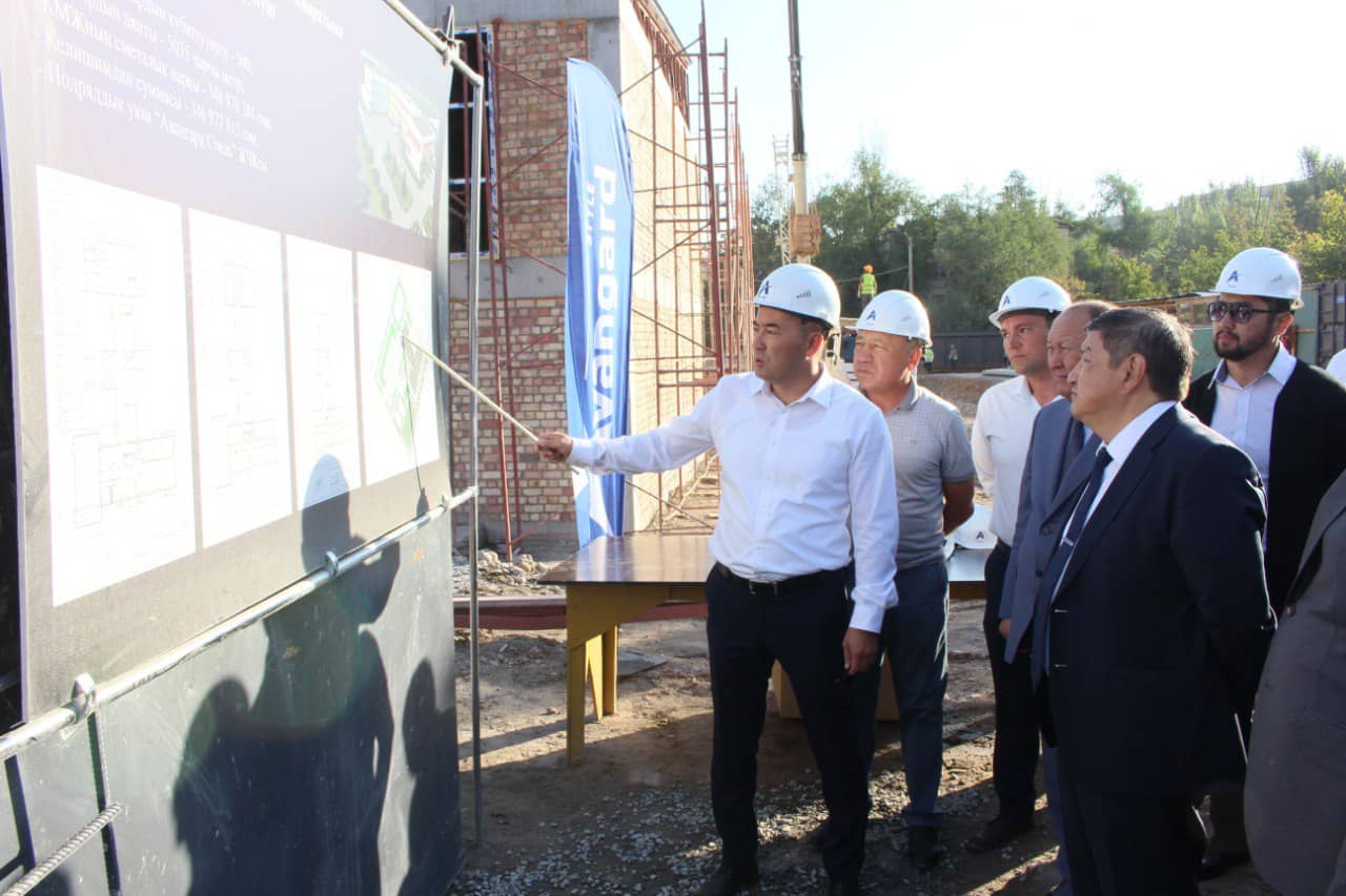 В Бишкеке строят и ремонтируют корпуса школ на 640.5 млн сомов