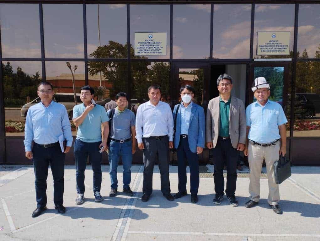 Корейские инвесторы открыли в Баткене компанию по выращиванию сои