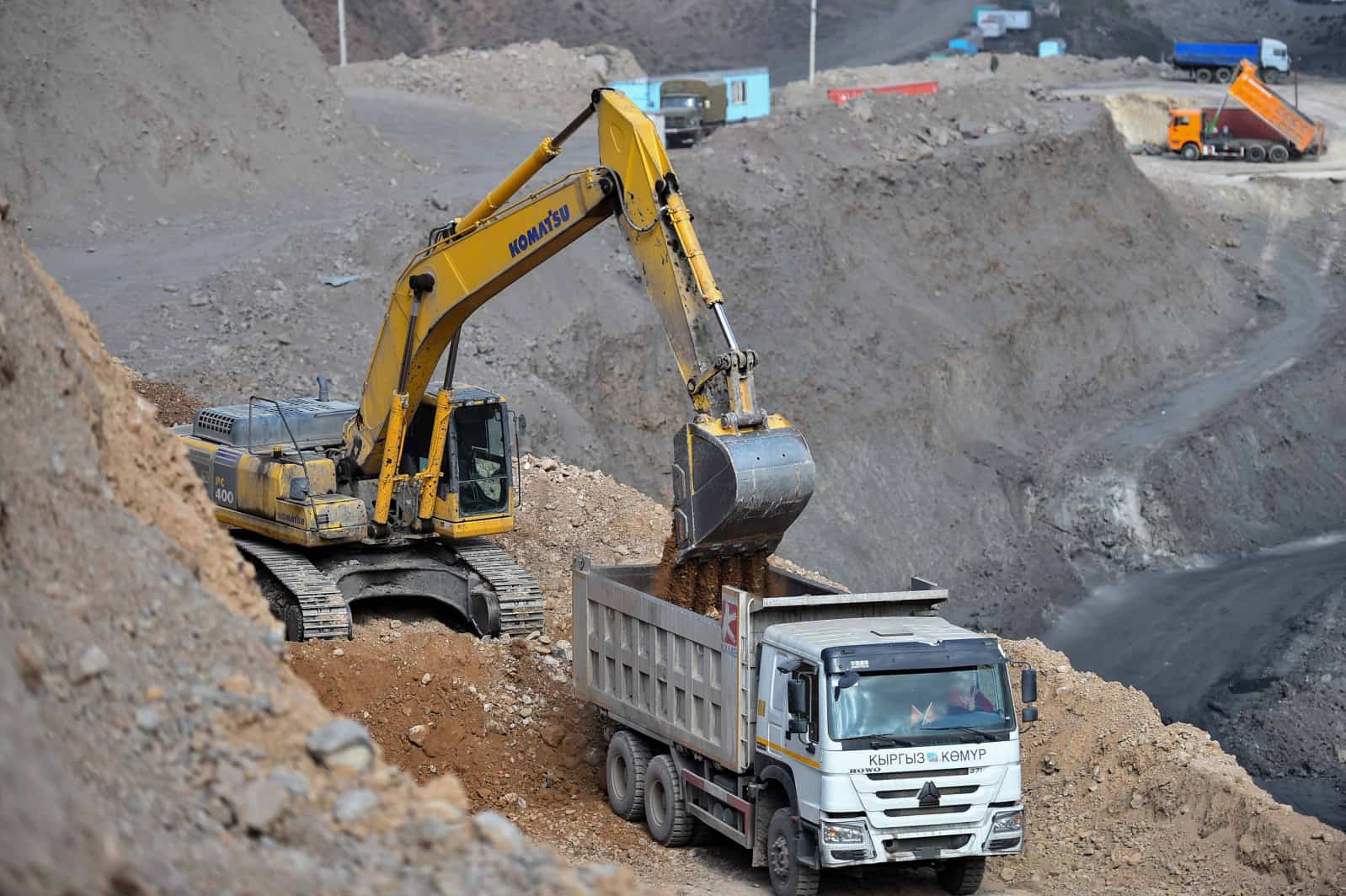 «Кыргызкомур» поручено добыть и заготовить 2.6 млрд тонн угля