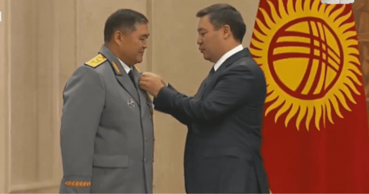 Садыр Жапаров рассказал, за какие заслуги вручил Ташиеву звание «Героя Кыргызстана»