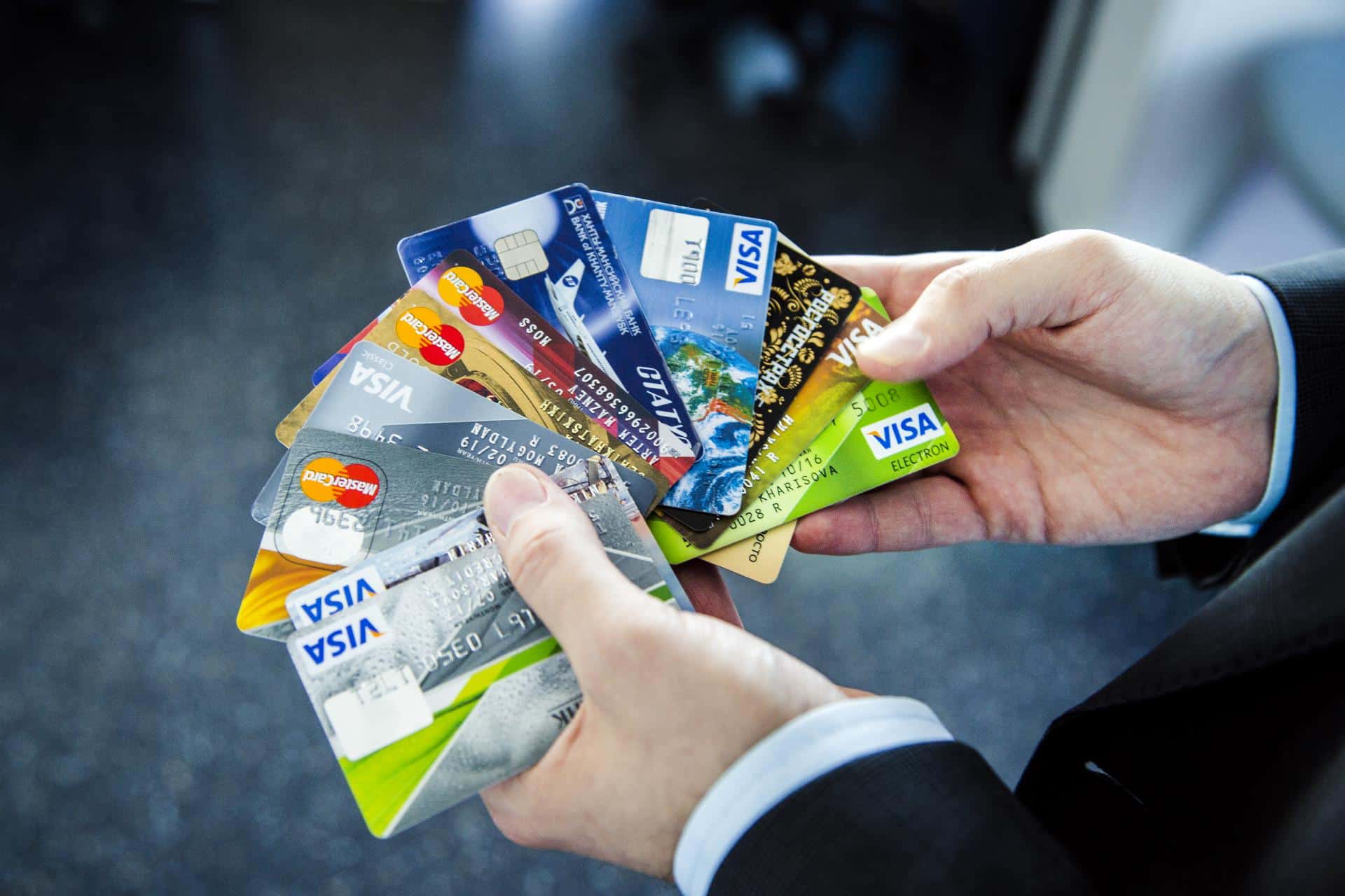 Выпуск платежных карт в этом году в два раза превысил ожидания Нацбанка