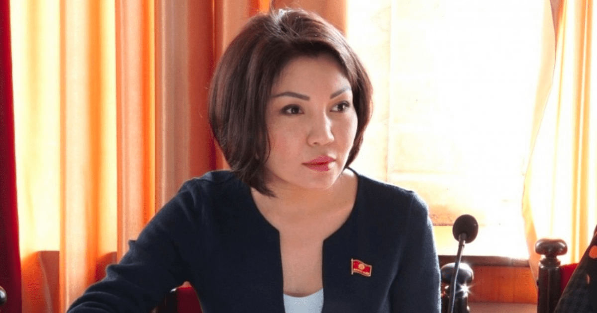 Сурабалдиева сообщила о давлении и запугивании 18 депутатов, голосовавших против передачи Кемпир-Абада