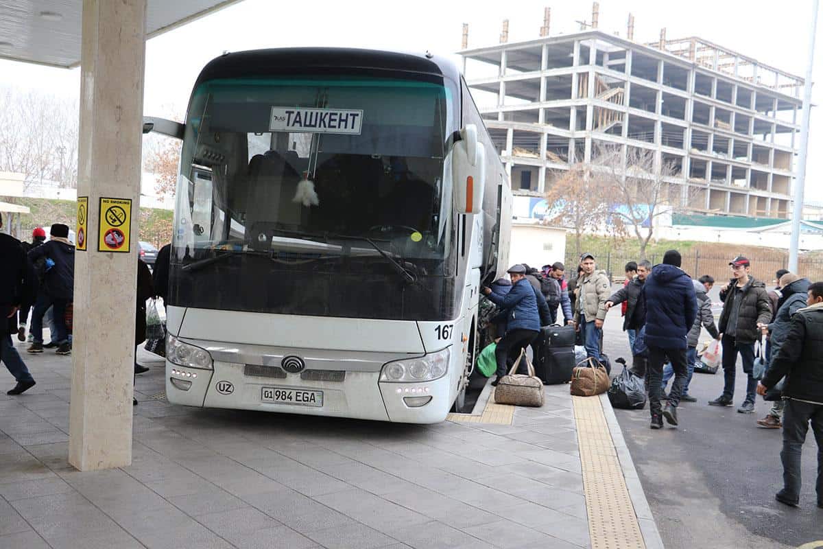 Число автобусных рейсов Бишкек — Ташкент сокращено в два раза