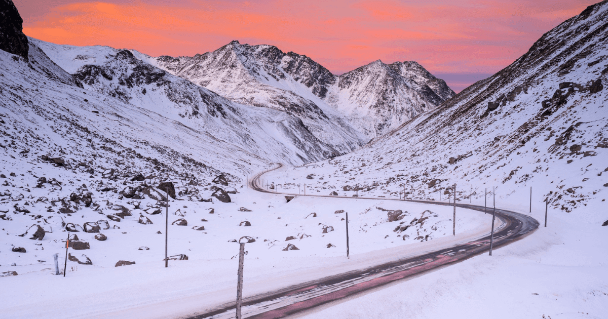 Аномальные морозы в Кыргызстане — Минтранс просит водителей не выезжать на перевалы