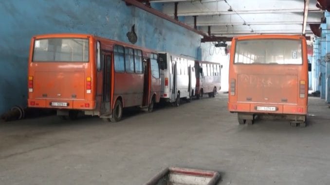 Восемь новых узбекских автобусов, купленные для Оша, уже сломались