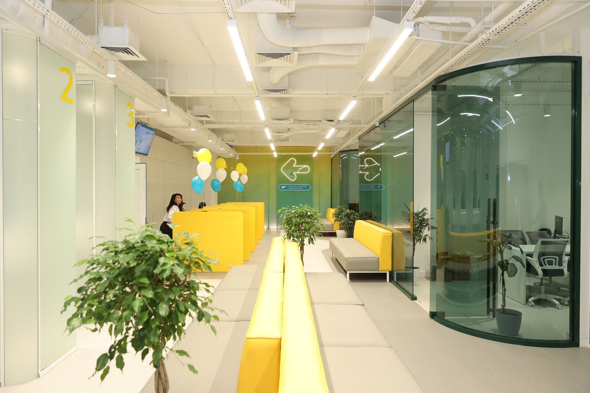 MBANK открыл флагманский офис в ТЦ «Дордой Плаза-2». Что нового вас ждёт?