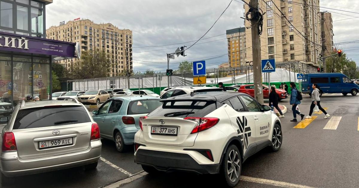 Кыргызстанцы могут снять с учета машину, которой не пользуются, чтобы не платить за нее налоги