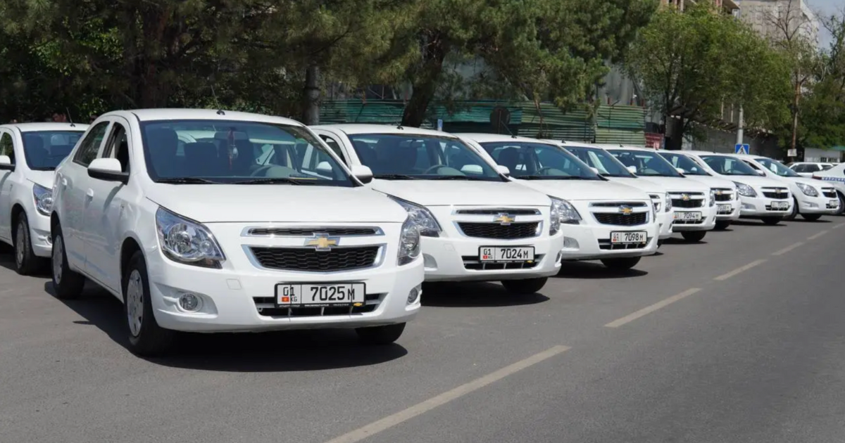 УКФР поставил 56 легковых авто «Бишкекской транспортной компании»