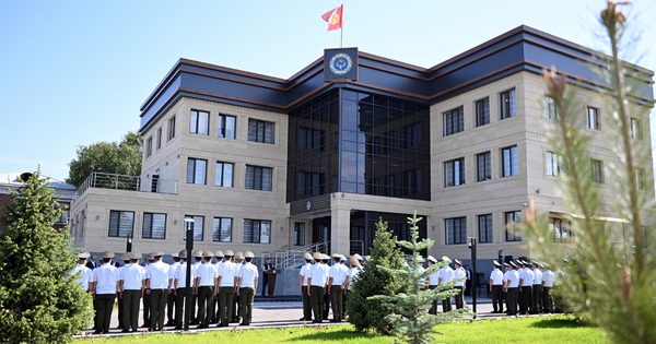 Садыр Жапаров открыл очередное здание ГКНБ изображение публикации