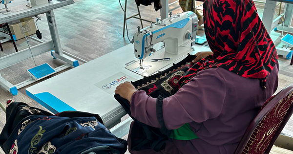 USAID помог пережившим семейное насилие женщинам в Джалал-Абаде открыть швейный цех изображение публикации