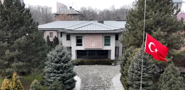 Турецким строителям здания прокуратуры в Бишкеке не платят зарплату изображение публикации