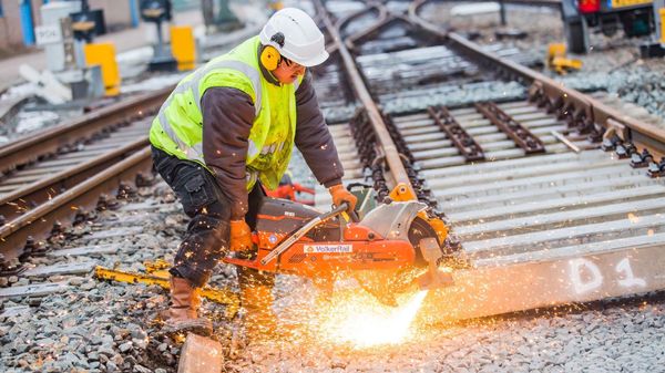 Кыргызстан и Китай хотят ускорить строительство железной дороги в Узбекистан изображение публикации