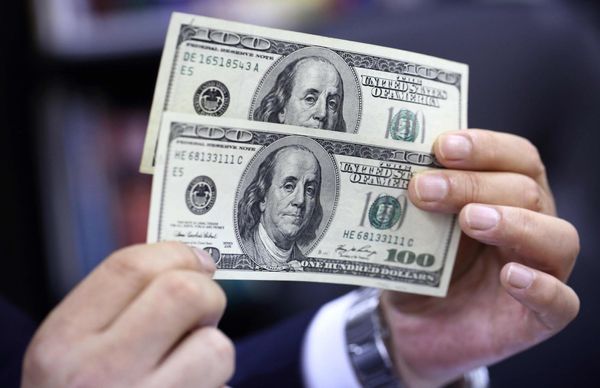 Впервые с июля Нацбанк провел интервенцию по продаже долларов изображение публикации