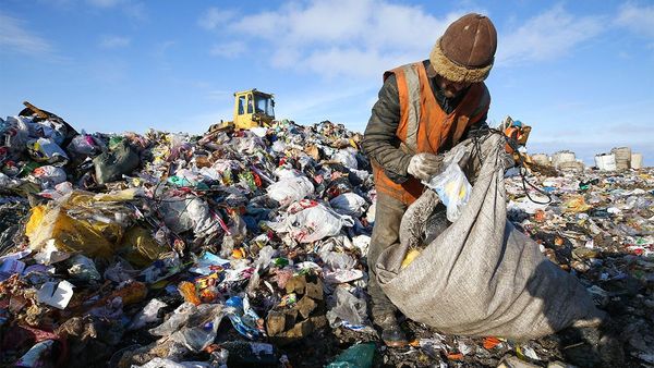 В Кыргызстане вводят утилизационный сбор, ставки которого будет определять кабмин — подписан закон изображение публикации