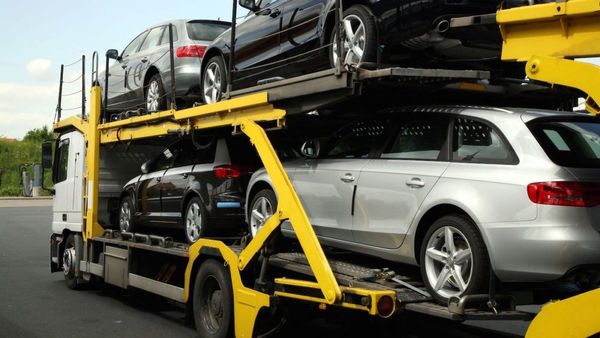 В случае выявления занижения стоимости автомобилей при ввозе мы проводим проверки — Таможенная служба КР дала формальный ответ изображение публикации