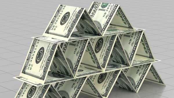 Россия выдала Кыргызстану  мошенницу, руководившую финансовой пирамидой Finiko изображение публикации