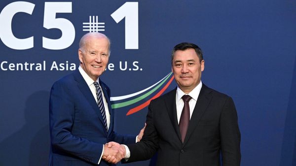 Садыр Жапаров на саммите С5+1 с Джо Байденом выразил желание видеть больше американских компаний в Кыргызстане изображение публикации