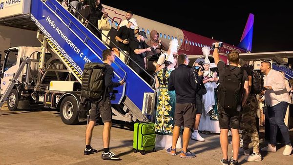 Wizz Air привезла в Бишкек 30 блогеров из ОАЭ - они будут рекламировать Кыргызстан туристам из Эмиратов изображение публикации