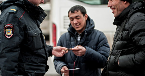 В Москве проходит операция "Нелегал" – кыргызстанцам советуют привести в порядок документы изображение публикации