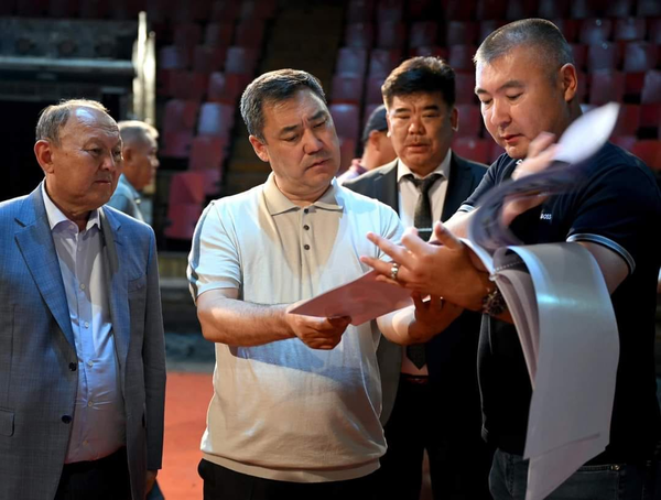 Управделами президента КР отчитался о ходе реконструкции госцирка (видео) изображение публикации