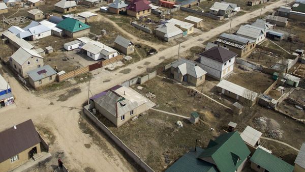 Жители новых жилмассивов теперь должны на свои средства обустраивать район — Акылбек Жапаров изображение публикации