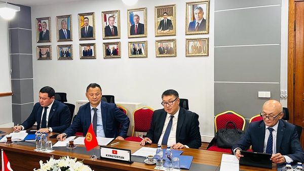 Кыргызстан и Турция снова обсудили упрощение безвизового режима - новых договоренностей все еще нет изображение публикации