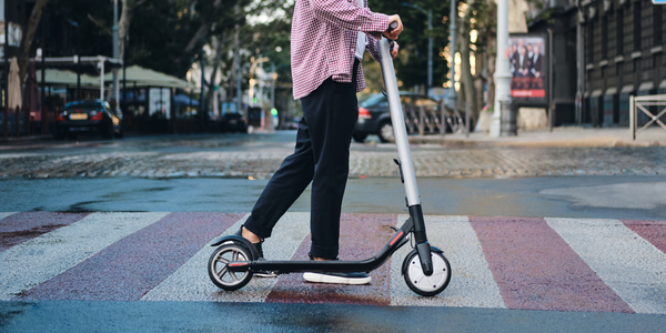 В Бишкеке временно ограничат передвижение на самокатах – список улиц и даты изображение публикации