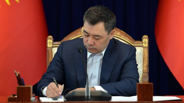 Садыр Жапаров подписал поправки в закон о "налоге на Гугл" изображение публикации