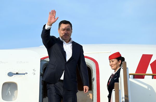 Садыр Жапаров с визитом вылетел в Японию — кто вошел в состав делегации изображение публикации