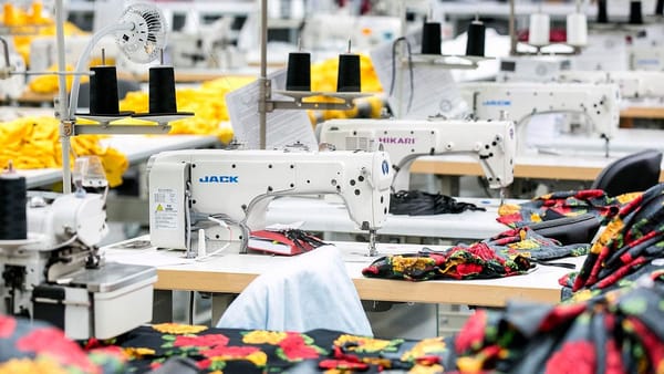 Швейную отрасль до 2027 года освободили от трех налогов — Адылбек Касымалиев изображение публикации
