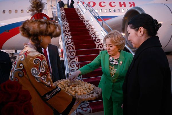 В Кыргызстан прибыла  парламентская делегация России во главе с Валентиной Матвиенко изображение публикации