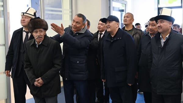 Омурбек Бабанов построил в Таласе здание администрации и пригласил на открытие главу ГКНБ и спикера ЖК изображение публикации