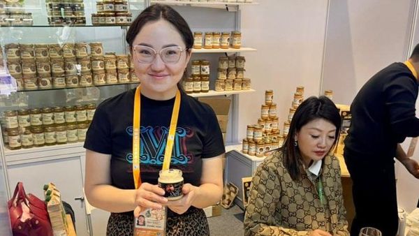 Кыргызские лакомства пришлись по вкусу посетителям выставки в Шанхае изображение публикации