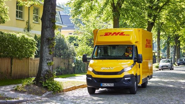 DHL повысила стоимость доставки грузов в Россию на 35% изображение публикации