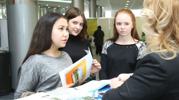 В городах Кыргызстана пройдут крупные ярмарки вакансий изображение публикации