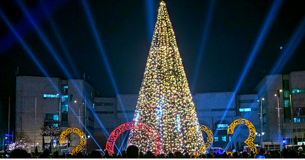 В Бишкеке сегодня зажгут главную елку страны – дороги будут перекрыты изображение публикации