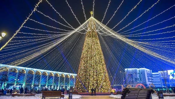 Руководство Первомайского района Бишкека лишилось должностей – за провал при подготовке к Новому году и скандал с притонами изображение публикации