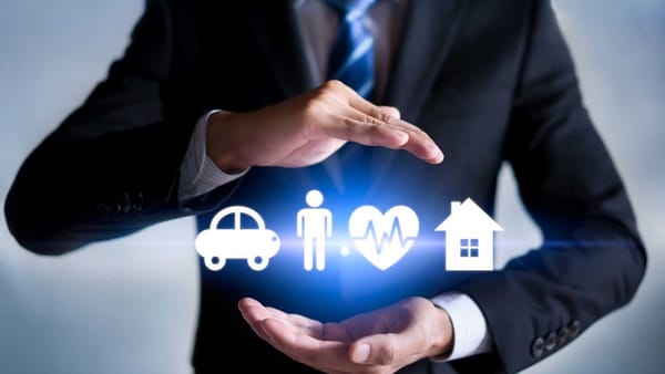 Кыргызстанцы за 11 месяцев заплатили почти 3 млрд сомов страховых премий изображение публикации