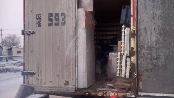 ГКНБ пресек попытку контрабанды в КР 200 смартфонов и почти 100 комплектов ГБО изображение публикации