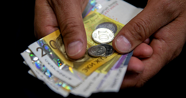 Пособия пострадавшим в апреле-июне 2010 года увеличили на 800 сомов изображение публикации