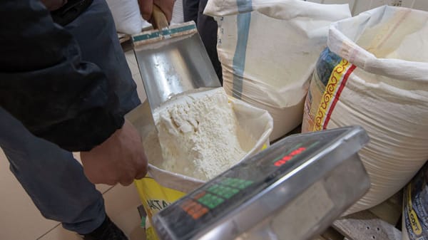 В Кыргызстане обязались не повышать цены на муку и хлеб до конца года изображение публикации