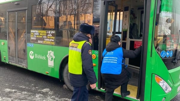 За два дня работы контролеры в Бишкеке поймали более 100 нарушителей: «зайцев» и водителей изображение публикации