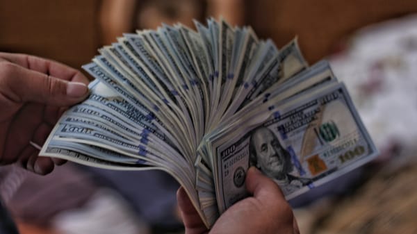 Сколько стоят основные валюты на Моссовете и в комбанках? Курс изображение публикации