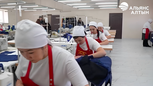 По инициативе компании «Альянс Алтын» в селе Бекмолдо открыли швейный цех изображение публикации
