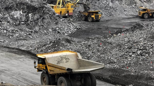 Данные Минфина не сошлись с отчетом Минприроды по налогам золотодобывающих компаний изображение публикации