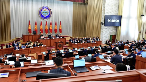 ЖК отклонил законопроект о лишении местных кенешей полномочий изображение публикации