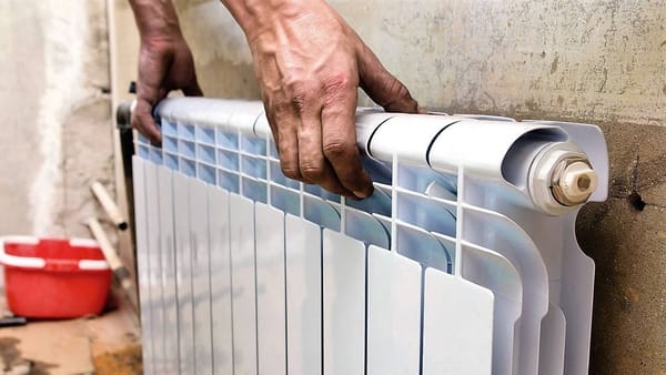 Куда звонить бишкекчанам, если дома нет отопления или горячей воды – контакты изображение публикации