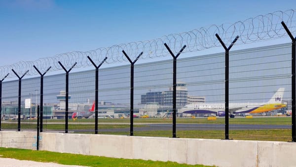 Вокруг аэропорта «Иссык-Куль» установят забор из сетки – глава пресс-службы президента изображение публикации