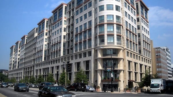 Инвестиции в $160 млрд - глава представительства IFC в КР признал свою оговорку и представил уточненные данные изображение публикации